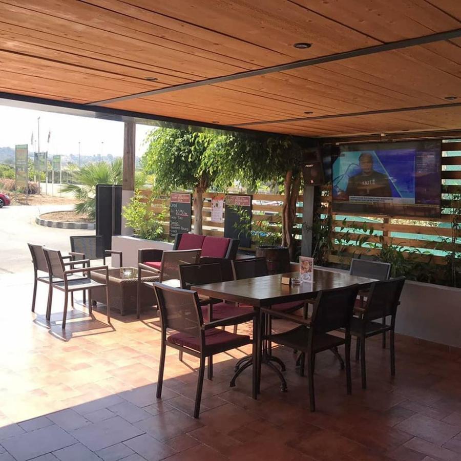 Terrazza Suites Пафос Екстер'єр фото