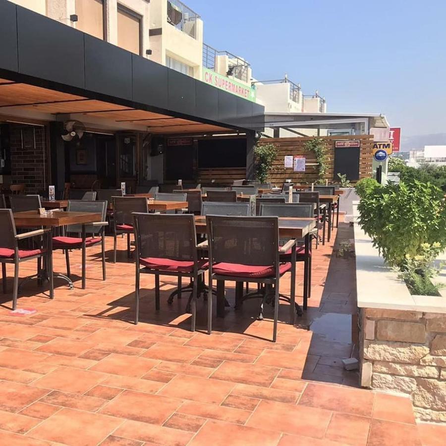 Terrazza Suites Пафос Екстер'єр фото
