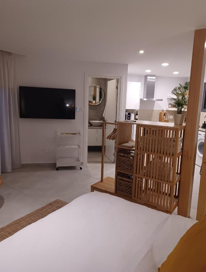 Terrazza Suites Пафос Екстер'єр фото