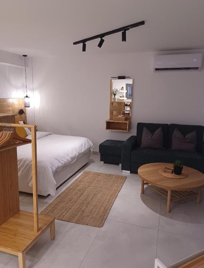 Terrazza Suites Пафос Екстер'єр фото