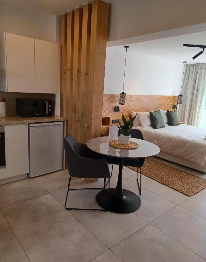 Terrazza Suites Пафос Екстер'єр фото
