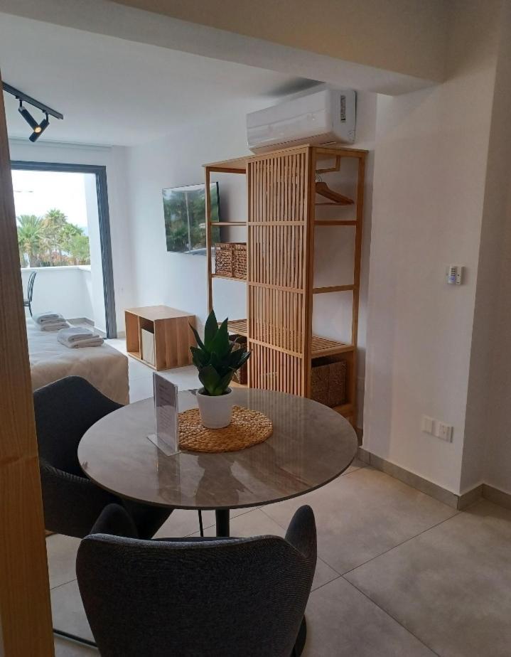 Terrazza Suites Пафос Екстер'єр фото