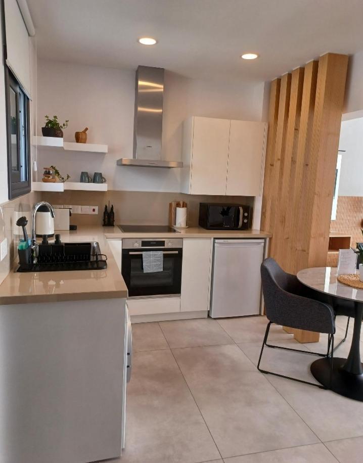 Terrazza Suites Пафос Екстер'єр фото